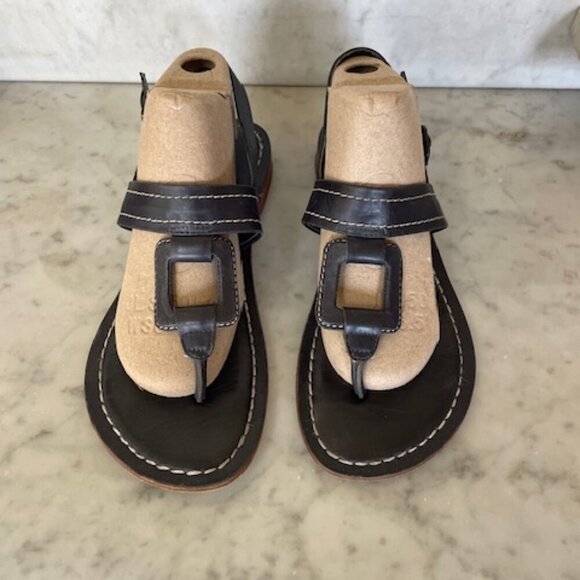 BERNARDO Women's Tegan T-Strap Leather Slingback Sandals 8 - Picture 5 of 16